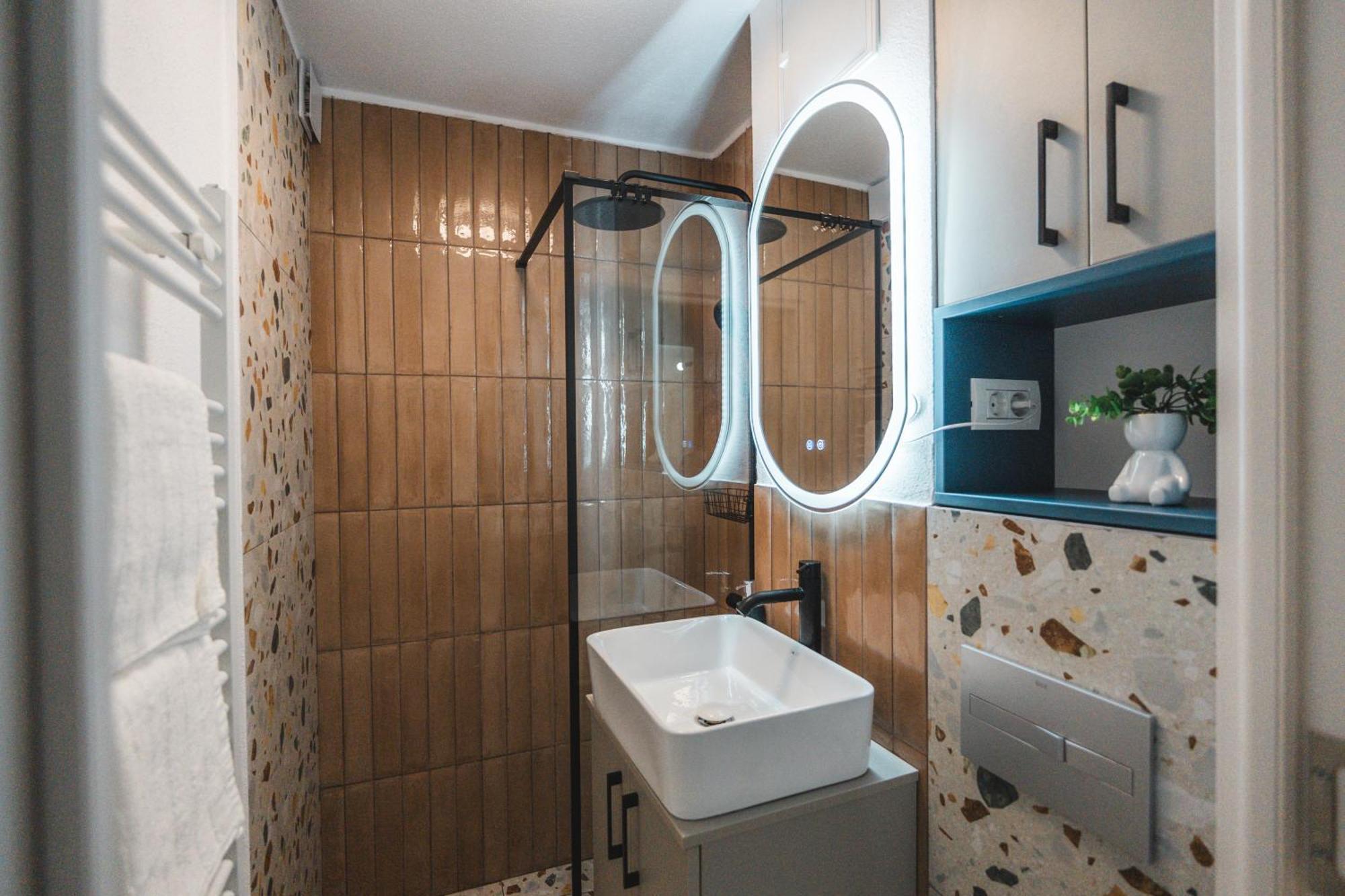 Apartament Iulia Si Alex Curtea De Arges Ngoại thất bức ảnh